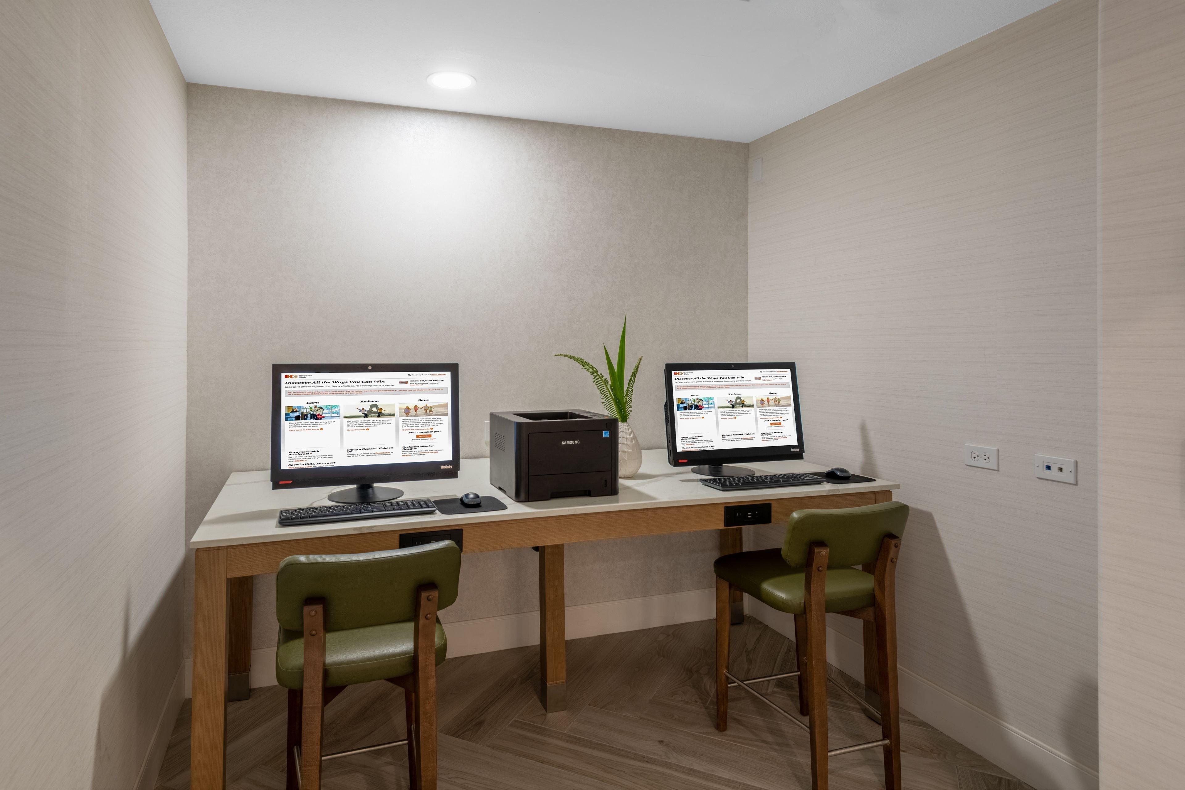 Staybridge Suites Phoenix Glendale Sports Dist By Ihg Екстер'єр фото