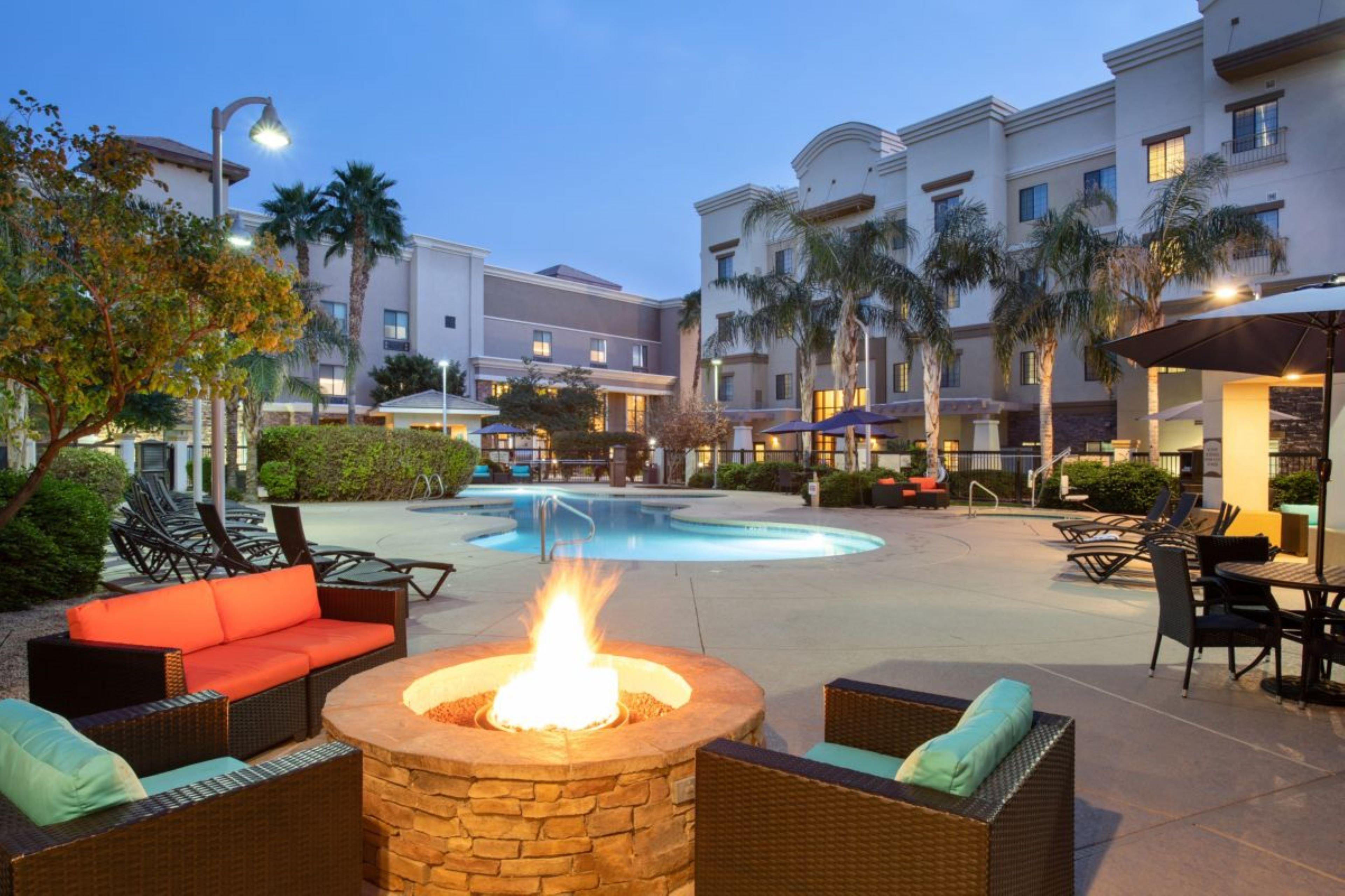 Staybridge Suites Phoenix Glendale Sports Dist By Ihg Екстер'єр фото